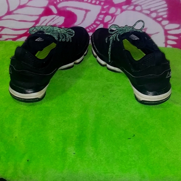 Women's Reebok Shoes 7 - Picture 4 of 7